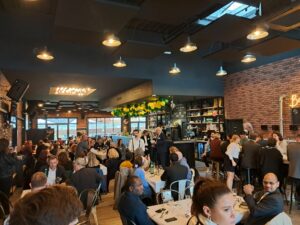 Rencontre Tous à table par CPME Essonne, partenaire GEYVO Ile de France à La Raffinerie - salle